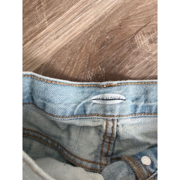 Old Navy Girls Light Wash Distressed Button Fly Denim Shorts Size 10 - Picture 4 of 6